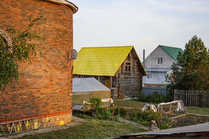 Дом 231,4 м² на участке 20,3 сот.