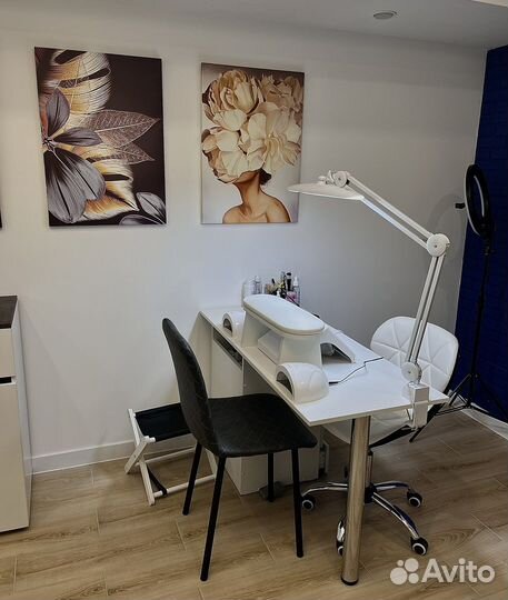 Аренда рабочего места мастера маникюра и педикюра