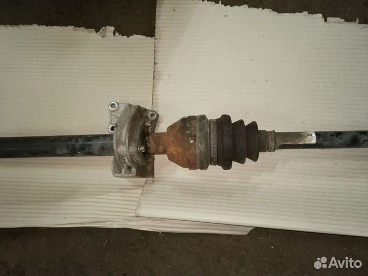 Привод правый на Опель Астра H