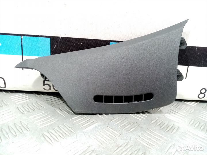 Б/У Накладка передней стойки Auris#001