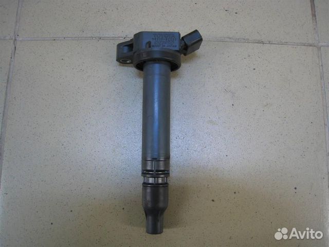 Катушка зажигания Toyota Yaris P13 2015