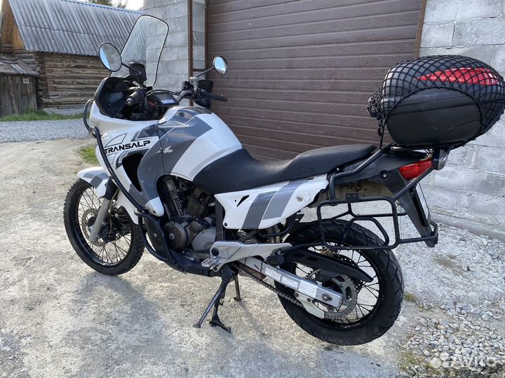 Подам мотоцикл Honda Transalp XL 650 v