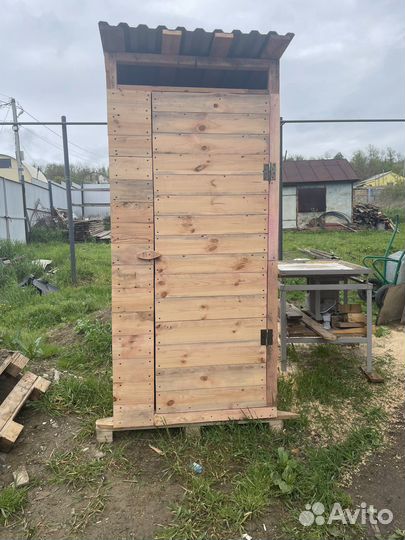 Садовый уличный туалет