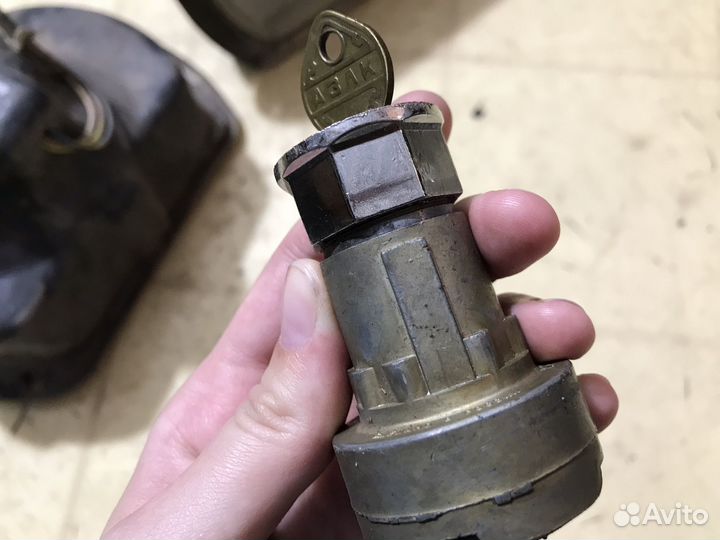 Набор хрома, фар и замка зажигания для москвича