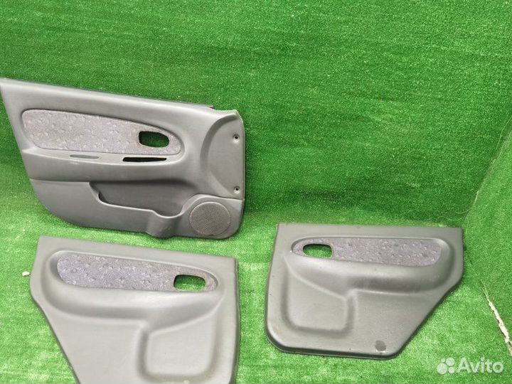 Обшивка двери Kia Sephia 2 седан 1.6 2003