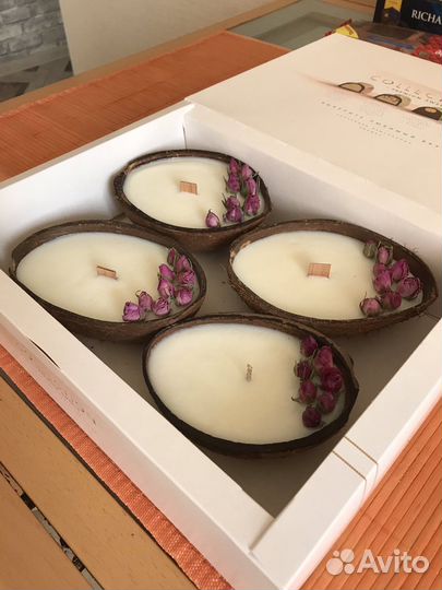 Свеча в кокосе