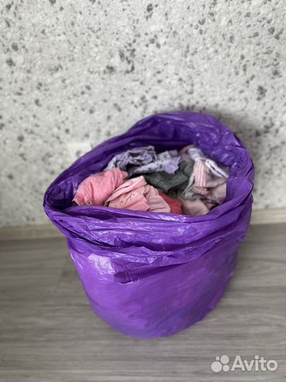 Отдам бесплатно детские вещи