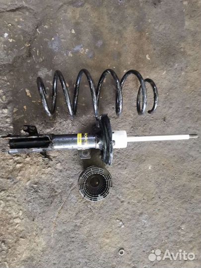 Стойка передняя левая ford fiesta