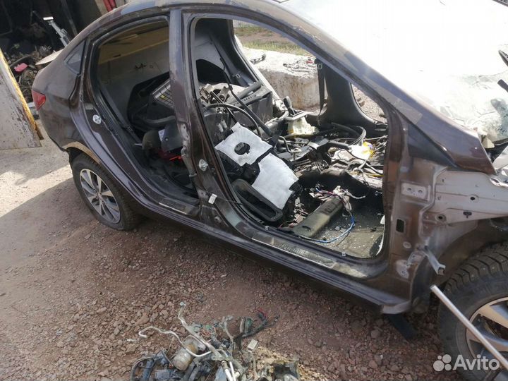 Порог правый Hyundai solaris