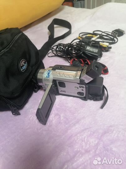 Видеокамера кассетная JVC