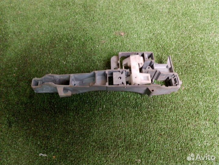 Кронштейн ручки двери передний левый Peugeot 407