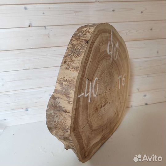 Слэб дерева и спилы