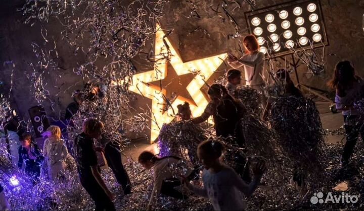 Аренда бумажного серебряного шоу