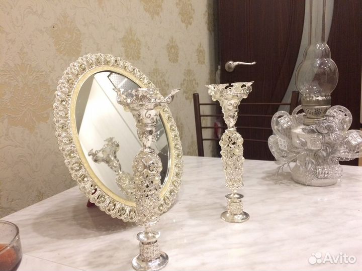 Набор зеркала и подсвечников со стразами и жемчуго