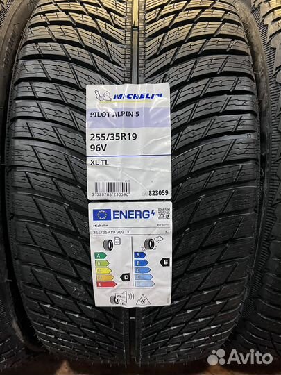 Michelin Pilot Alpin 5 255/35 R19 и 225/40 R19 96V