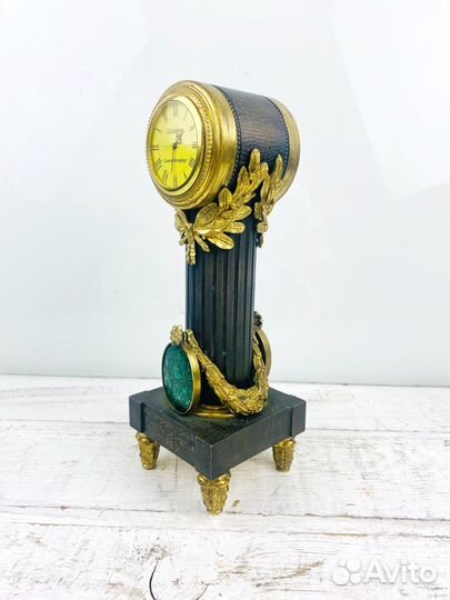 Часы бронзовые с малахитом Сентiбревъ
