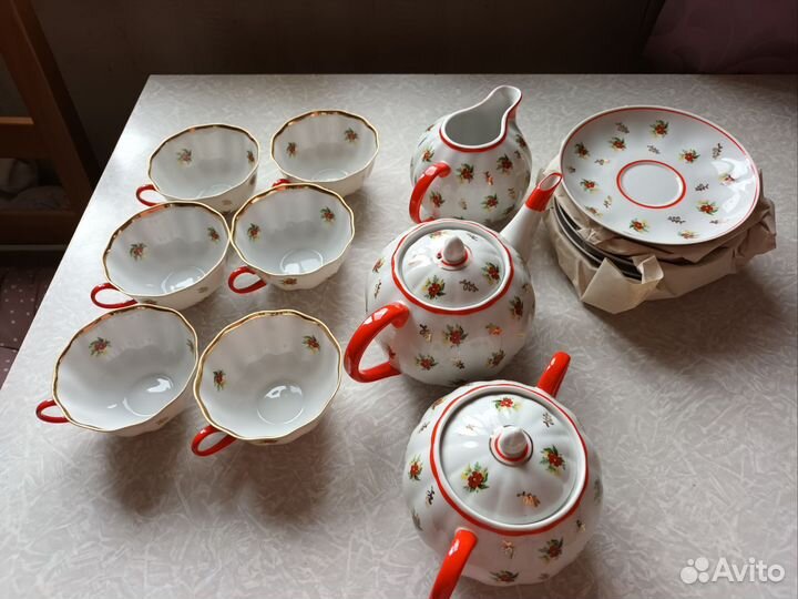 Сервиз чайный СССР Дулевский фарфор новый Бронь