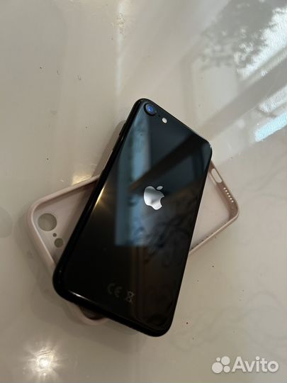 iPhone SE (2020), 64 ГБ