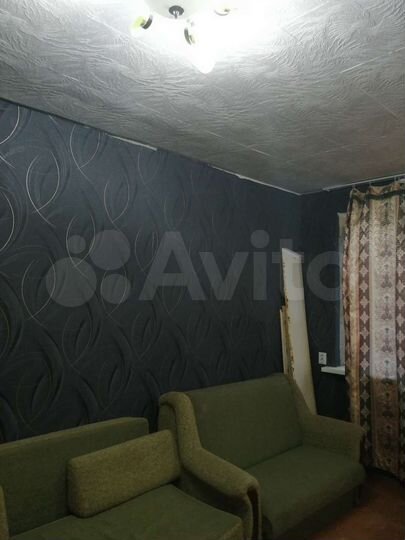 2-к. квартира, 43 м², 1/3 эт.