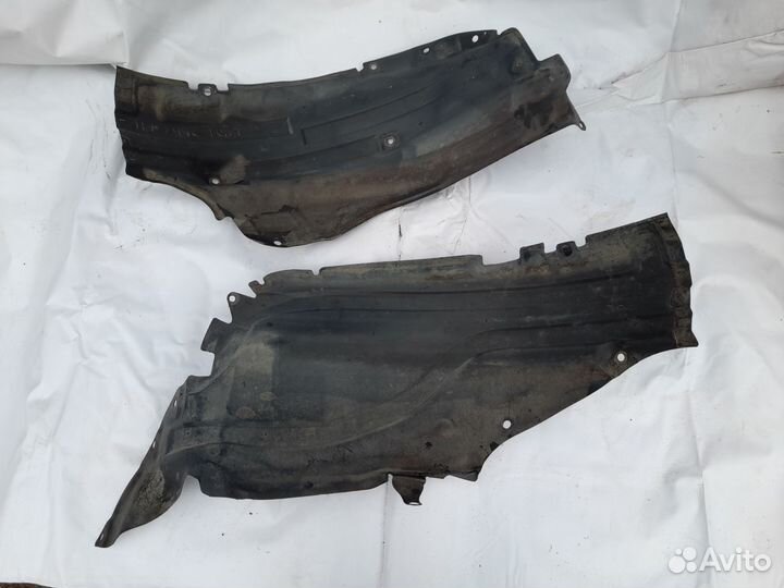 Подкрылок передний левый Mazda CX-7 оригинал