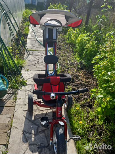 Трехколесный велосипед