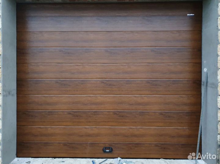 Секционные ворота Doorhan