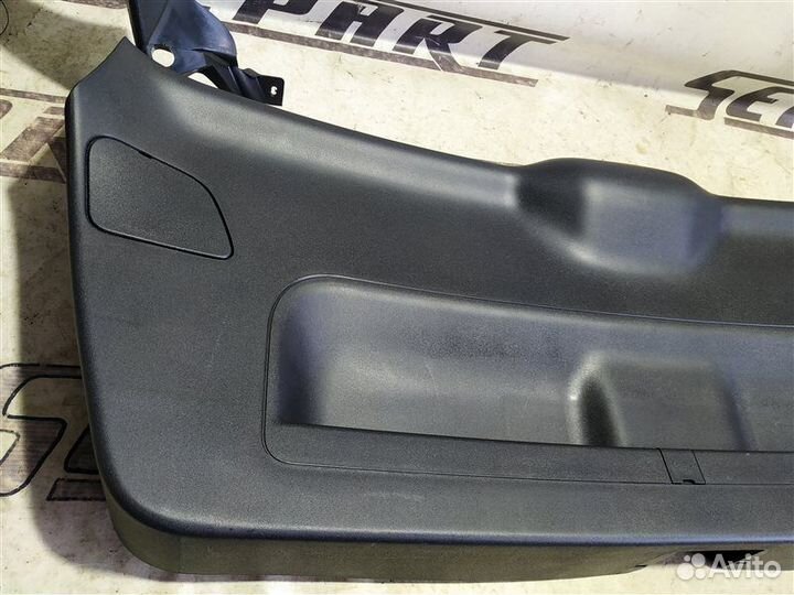 Обшивка крышки багажника Audi A3 8P 1.8 CDA 2009