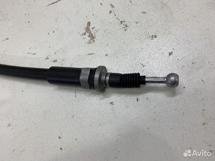 Трос ручного тормоза эл. opel astra J универсал