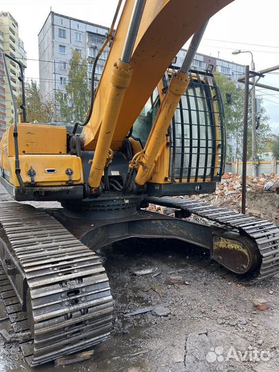 Гусеничный экскаватор Hyundai R 260LC-9S, 2012