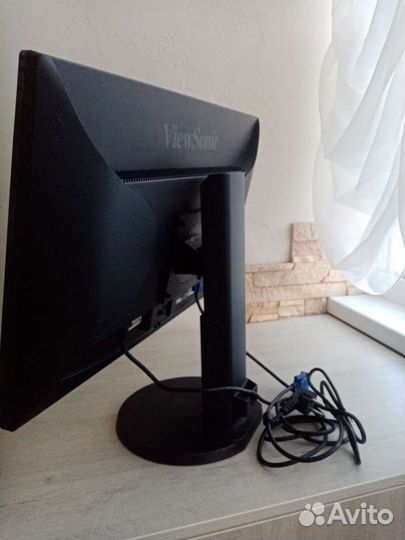 Монитор View Sonic широкоформатный, диагональ 24