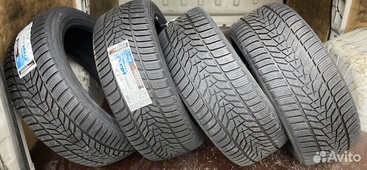 Hankook Winter I'Cept Evo 3 W330 265/40 R20