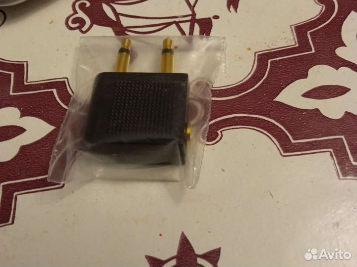 Адаптер для подключения гарнитуры