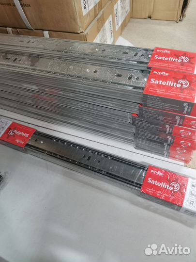 Шариковые направляющие с доводчиком Satellite