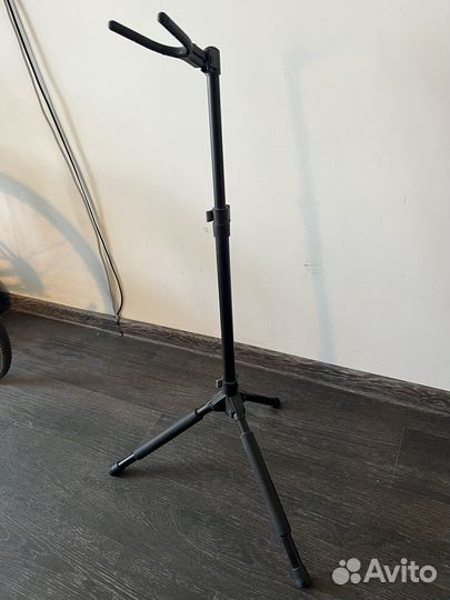 Стойка/держатель для гитары