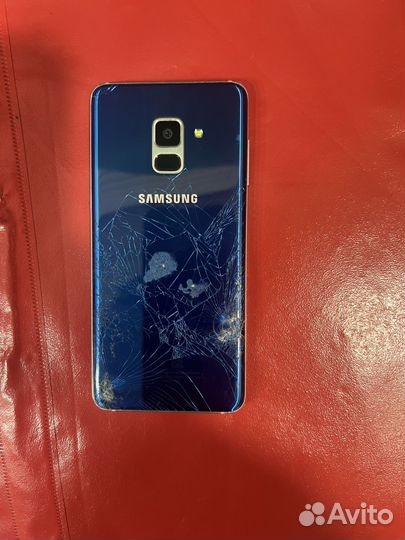 Samsung Galaxy A8 (2018), 4/32 ГБ