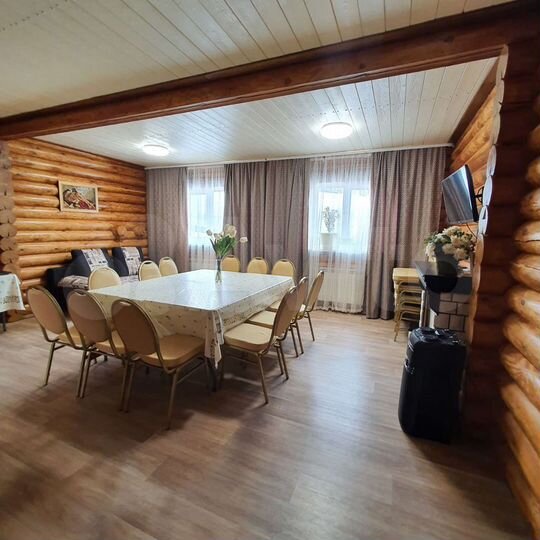 Дом 250 м² на участке 4 сот.