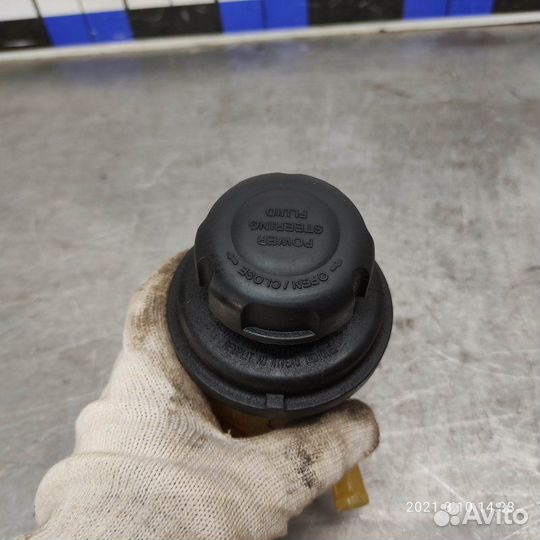 Бачок гидроусилителя Hyundai Santa Fe 2 D4HB 2010