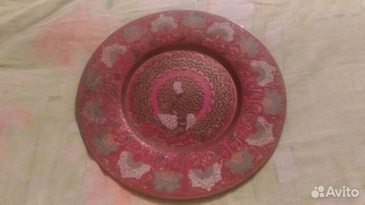 Латунная тарелка