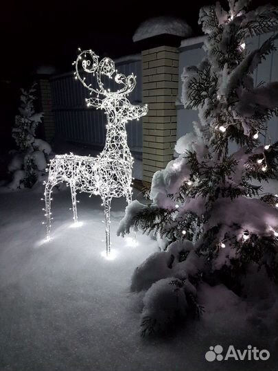 Новогодние световые фигуры и надписи