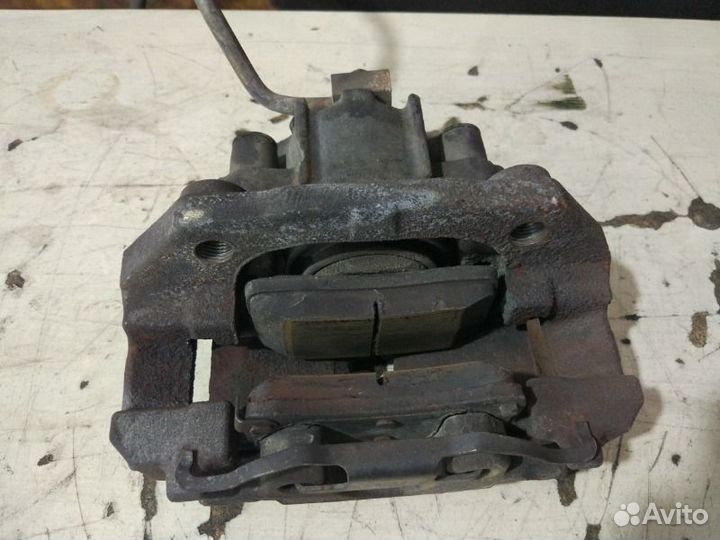 Суппорт задний правый Lincoln Navigator 5.4L dohc