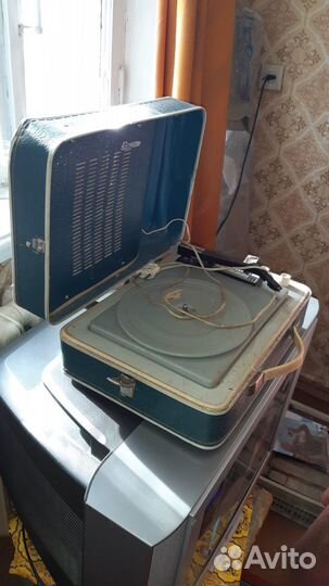 Проигрыватель пластинок СССР