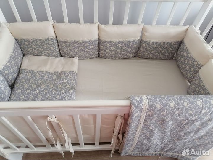 Бортики в кроватку, комплект постельного белья