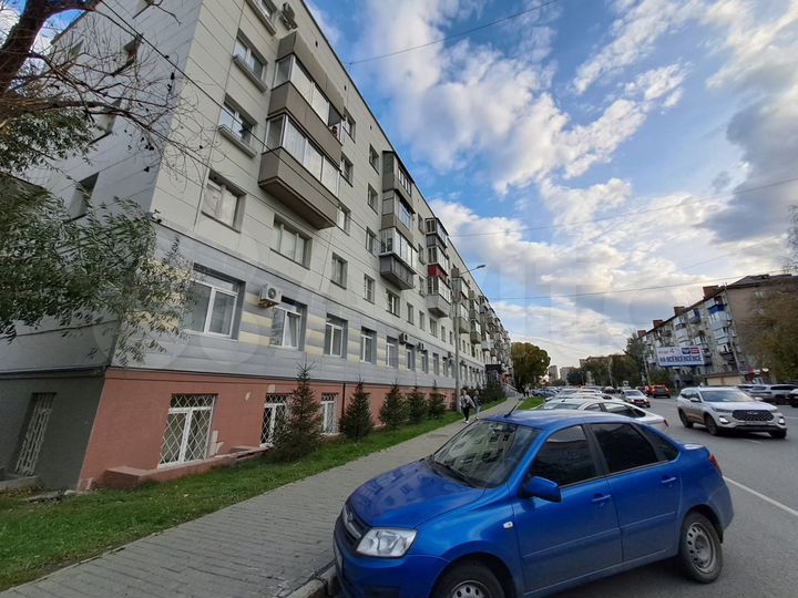 3-к. квартира, 56 м², 2/5 эт.