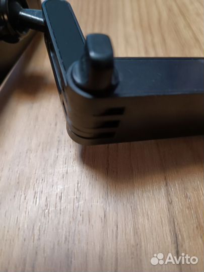 Держатель для телефона или планшета в машину