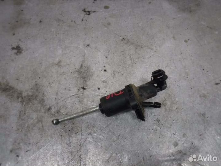 Главный цилиндр сцепления Skoda Octavia A4 BFQ