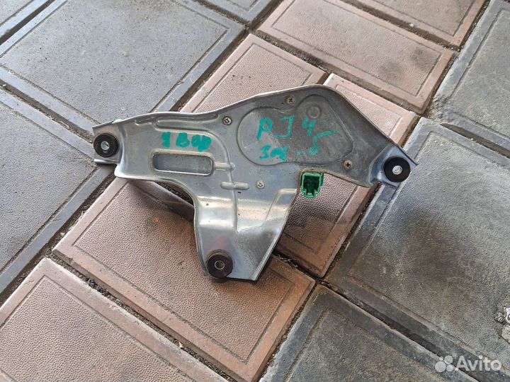Моторчик дворника багажника mitsubishi pajero 4