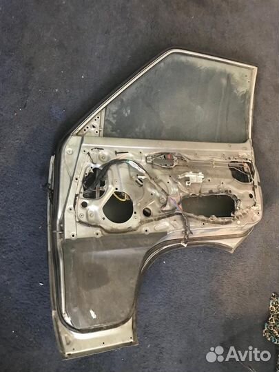 Водительская дверь