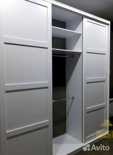 Распашной шкаф