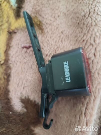 Задняя фара на велосипед