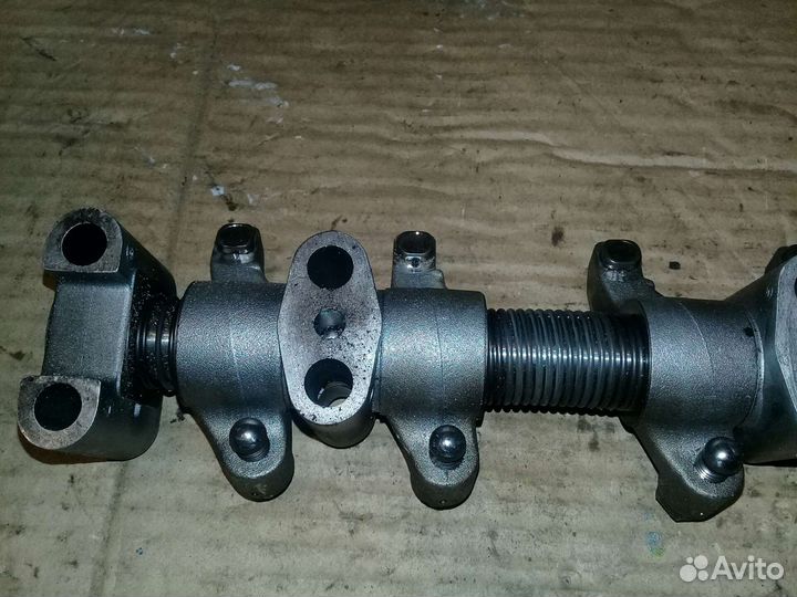 Вал коромысел в сборе TD27 Nissan Terrano 1